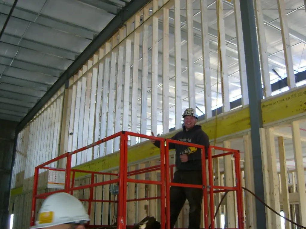 Interior construction with scaffolding